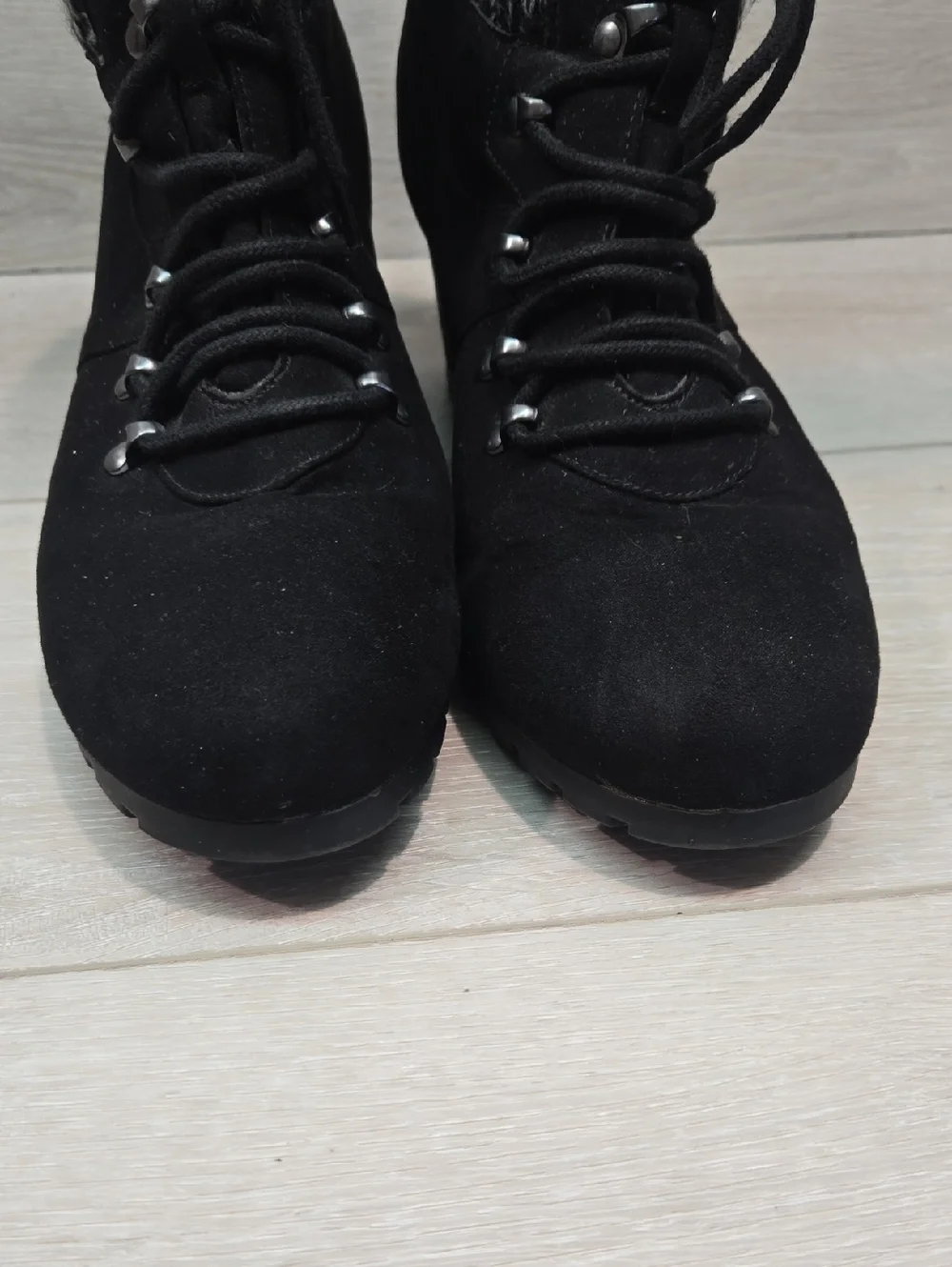 Bongo Women's Black Wedge Lace-Up Ankle Boots with Knit Cuff Shoes Sz 11